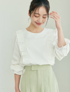 フロントフリルキャンディースリーブブラウス