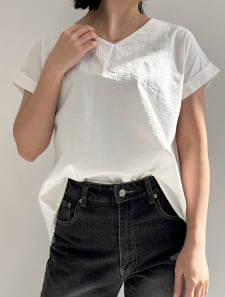 Vネックシボ加工ブラウス