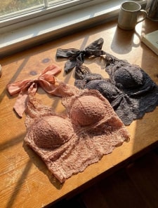 魅せるアウターランジェリー