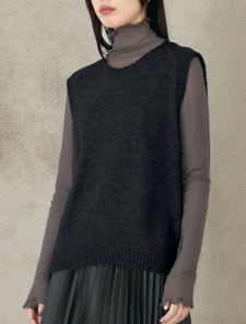 クルーネックニットベスト