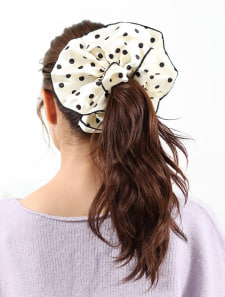 クラシックドットシュシュ