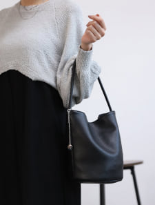 ミニマルバケットハンドバッグ