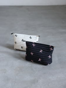 ヌビリボン刺繍ポーチ
