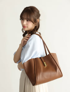 パイピングハンディトートバッグ