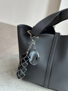 リップケース付きキーチャーム