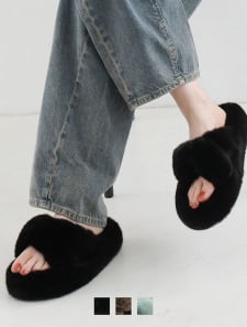 ふわふわファークロスサンダル