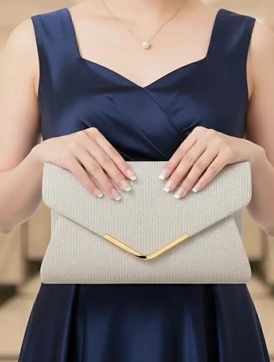 ラメＶメタルクラッチバッグＬ