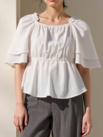 ギャザースクエアネックブラウス