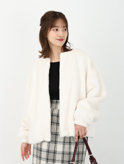 フェイクファーノーカラーブルゾン