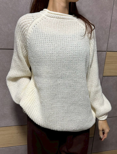 ラグランスリーブローゲージニット