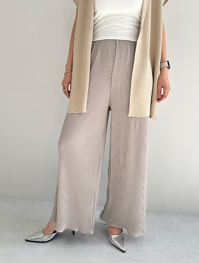 新品未使用タグ付き❇︎⭐︎OVER TWENTY ベージュ ワイドパンツ　Sサイズ 高身長 カットソータックワイドパンツ（トールサイズ） 通販
