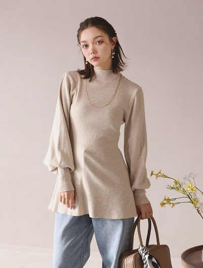 ロングカフスペプラムハイネックニット