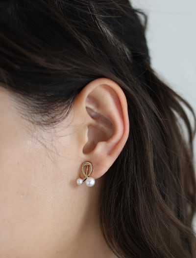 ループパールポイントイヤリング