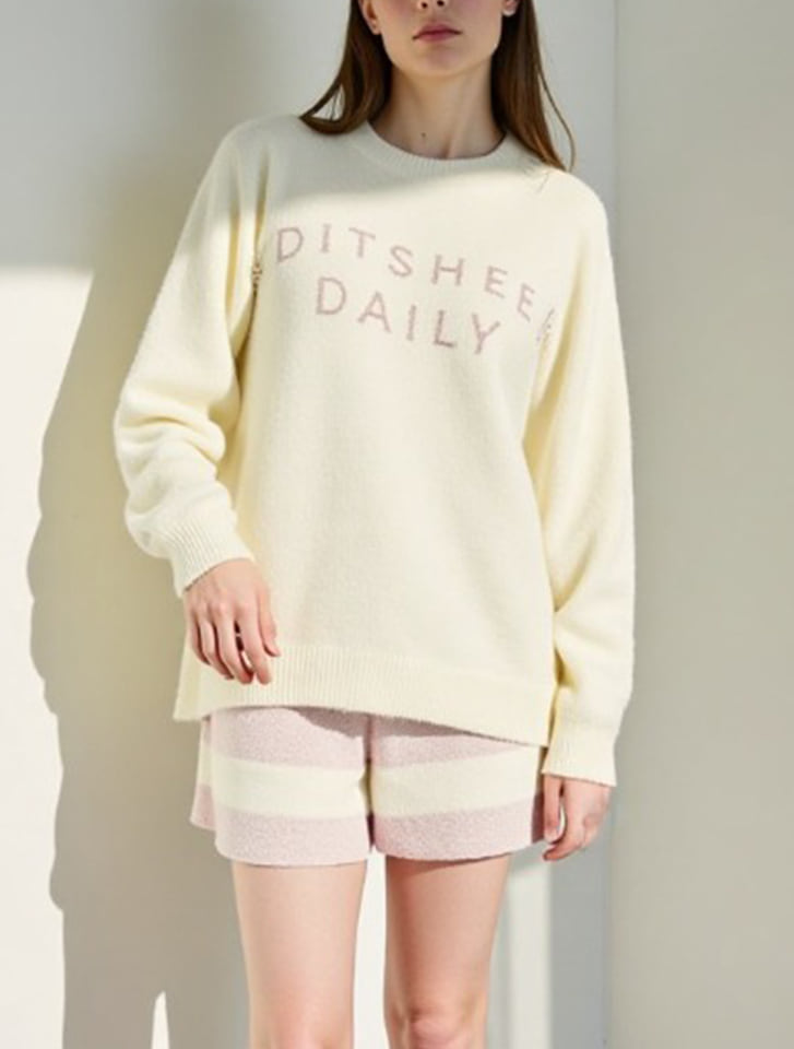 【fifth/フィフス】【ルームウェア】ロゴ入りもこもこプルオーバー 【fifth/フィフス】【ルームウェア】ロゴ入りもこもこプルオーバー