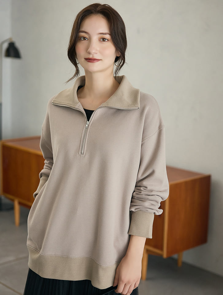 【二宮こずえコラボアイテム】バック刺繍ハーフジップスウェット