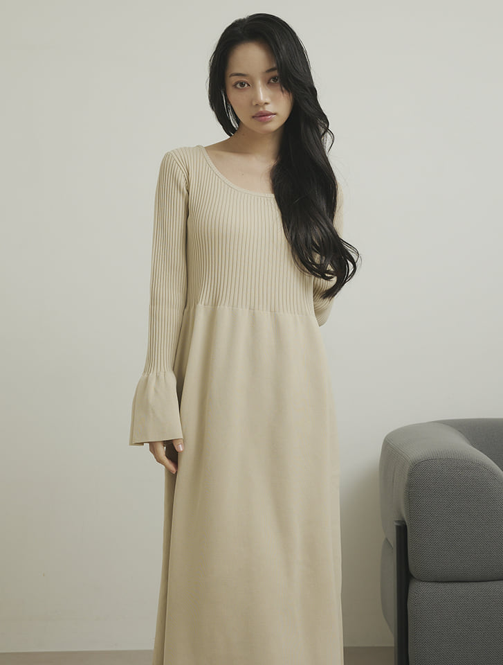 fifth ベルスリーブフレアニットワンピース | 人気レディース