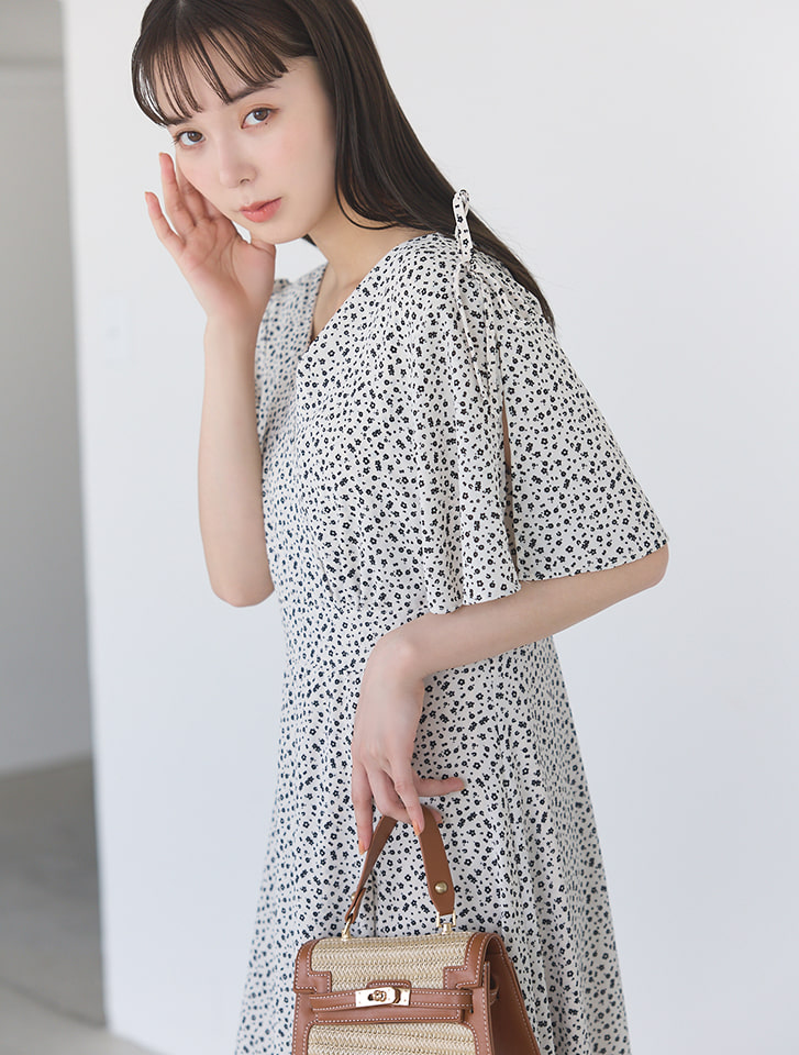 fifth 小花柄カシュクールロングワンピース | 人気レディース fifth 小花柄カシュクールロングワンピース | 人気レディース