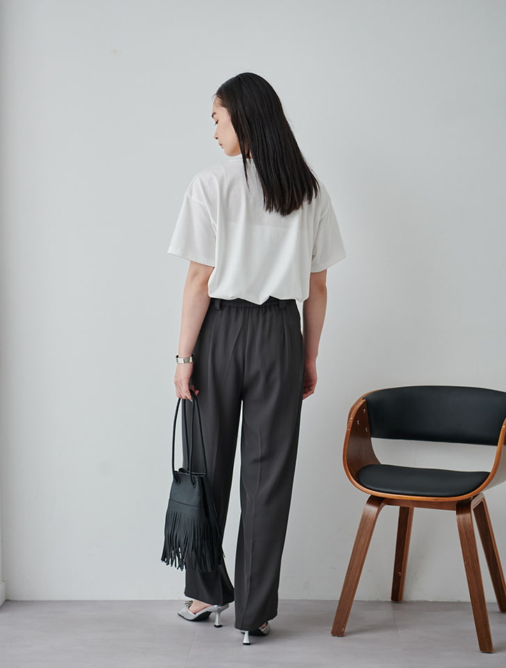 fifth 箔プリントロゴTシャツ | 人気レディースファッション通販 fifth 箔プリントロゴTシャツ | 人気レディースファッション通販