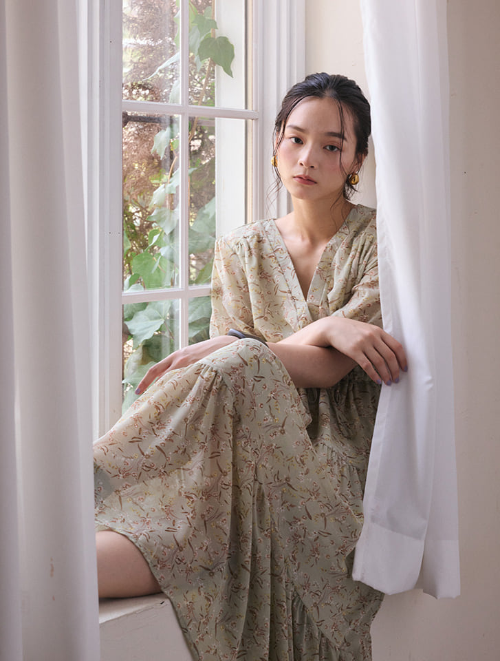トレフル　パフスリーブ　ティアード　ワンピース fifth ワンピース フラワーパフスリーブティアードワンピース