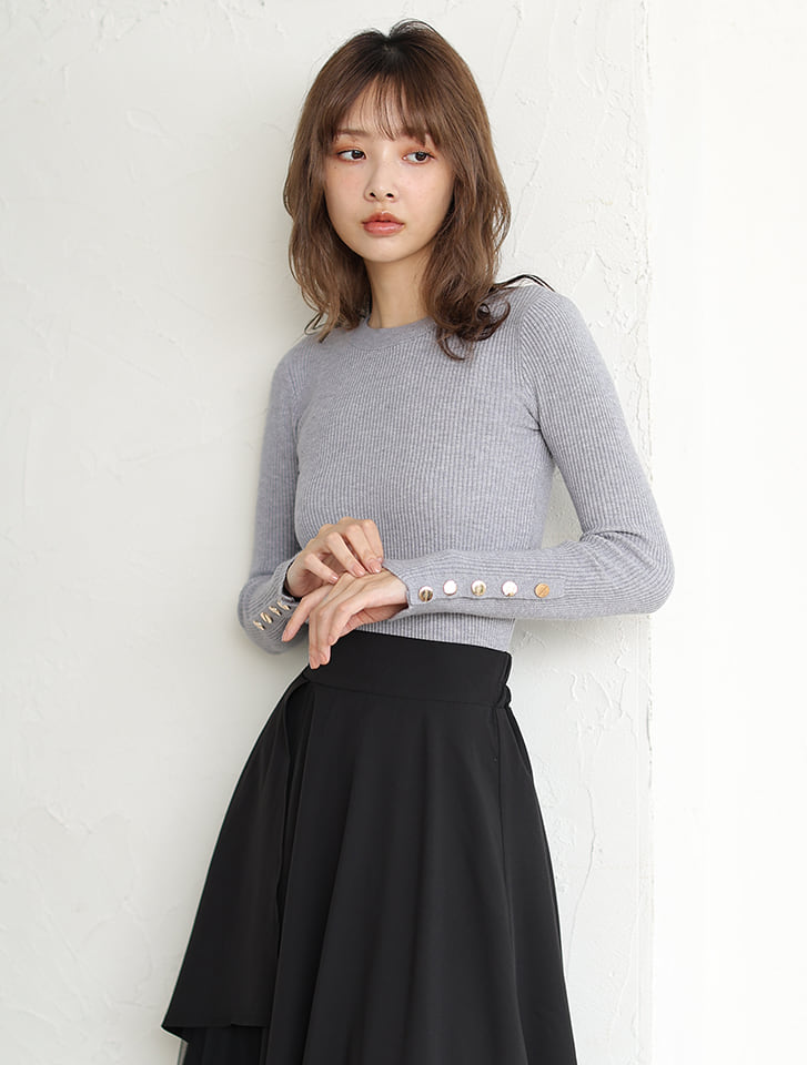 【fifth/フィフス】クルーネックゴールドボタンデザインニット 【fifth/フィフス】クルーネックゴールドボタンデザインニット