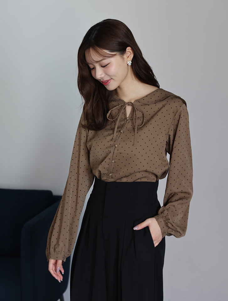 fifth ドット柄フリルカラーブラウス | 人気レディースファッション
