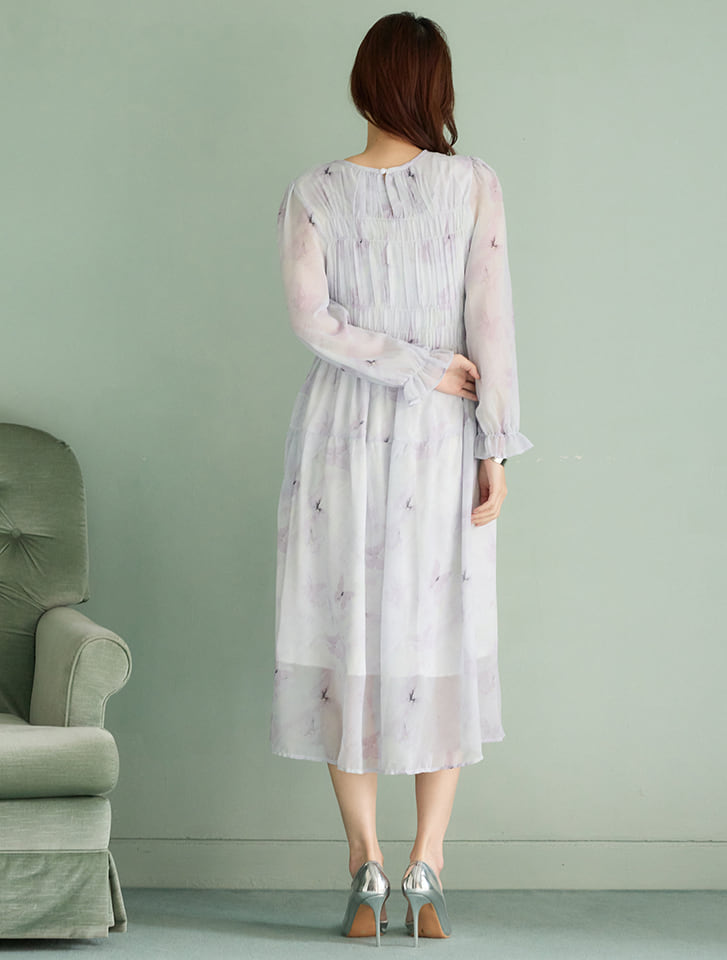 美品　ポールカ　涼しげ　水彩画フラワー柄ワンピース38白 美品 ポールカ 涼しげ 水彩画フラワー柄ワンピース38白 （楽天