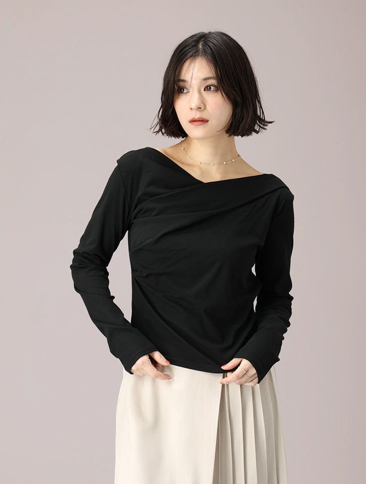 ドレープデザインカットソー