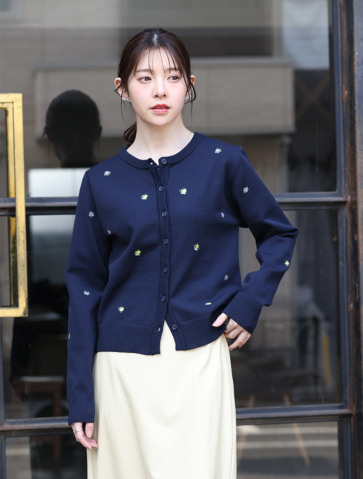 fifth フルーツ刺繍クルーネックカーディガン | 人気レディース
