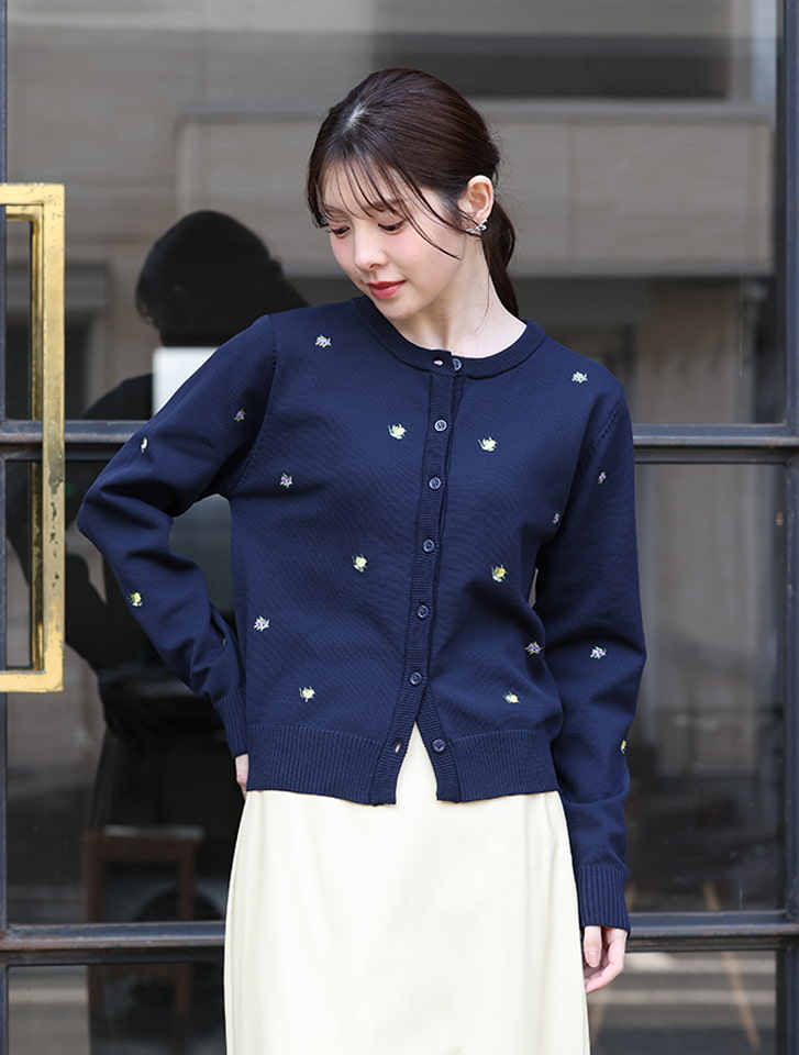 fifth フルーツ刺繍クルーネックカーディガン | 人気レディース