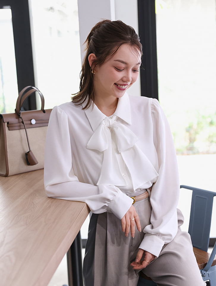 取り外し可能リボンタイ付き長袖ブラウス