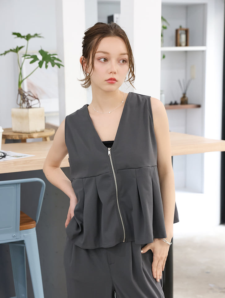 fifth 【2点セット】ペプラムジップベスト×パンツ | 人気レディース fifth 【2点セット】ペプラムジップベスト×パンツ | 人気レディース