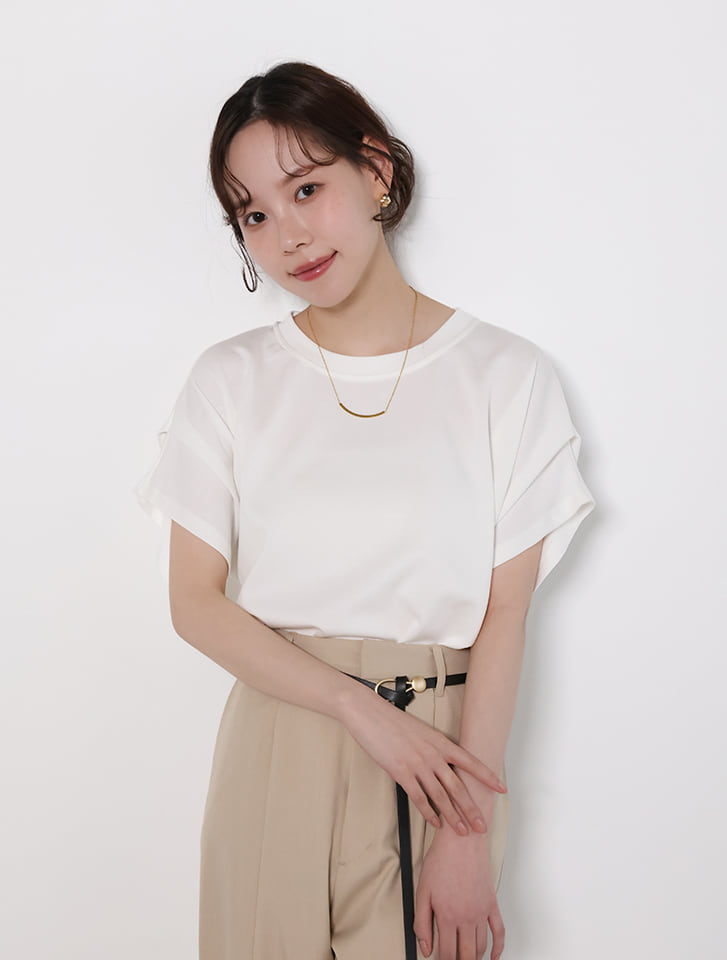 ショルダータックカットソー