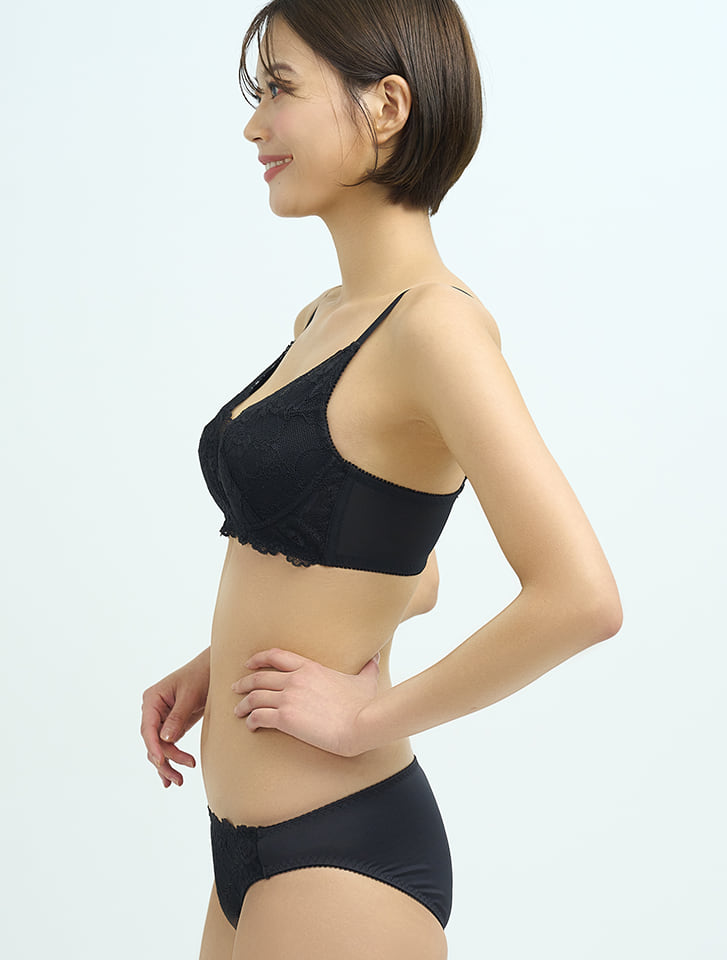 izumi BODY LABO 脇高フロントクロスノンワイヤーブラショーツ izumi BODY LABO 脇高フロントクロスノンワイヤーブラショーツ