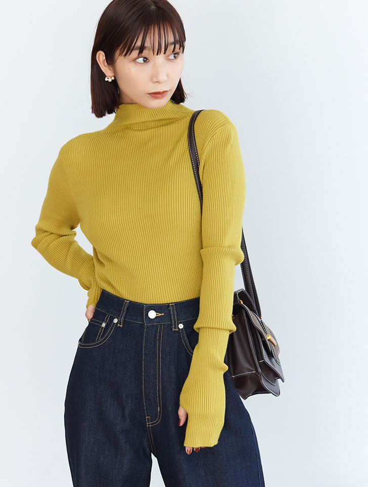 美品✨ グッチ　トップス　リブニット　エンブレム　S　シルク　ストレッチ　黄 美品✨ グッチ トップス リブニット エンブレム S シルク