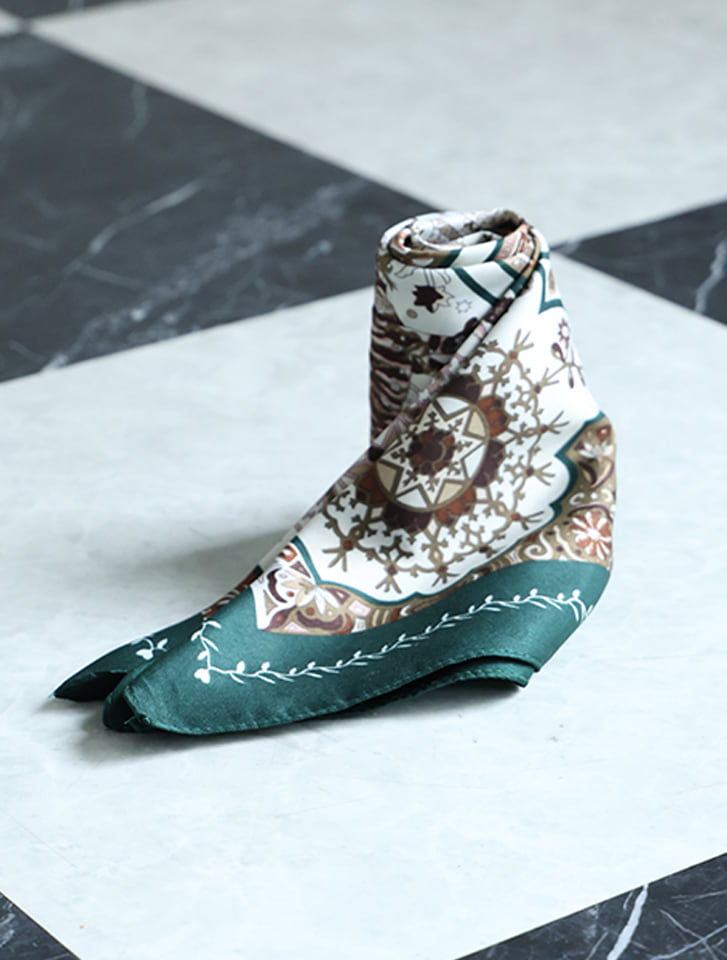 大判クラシックグリーントリムスカーフ