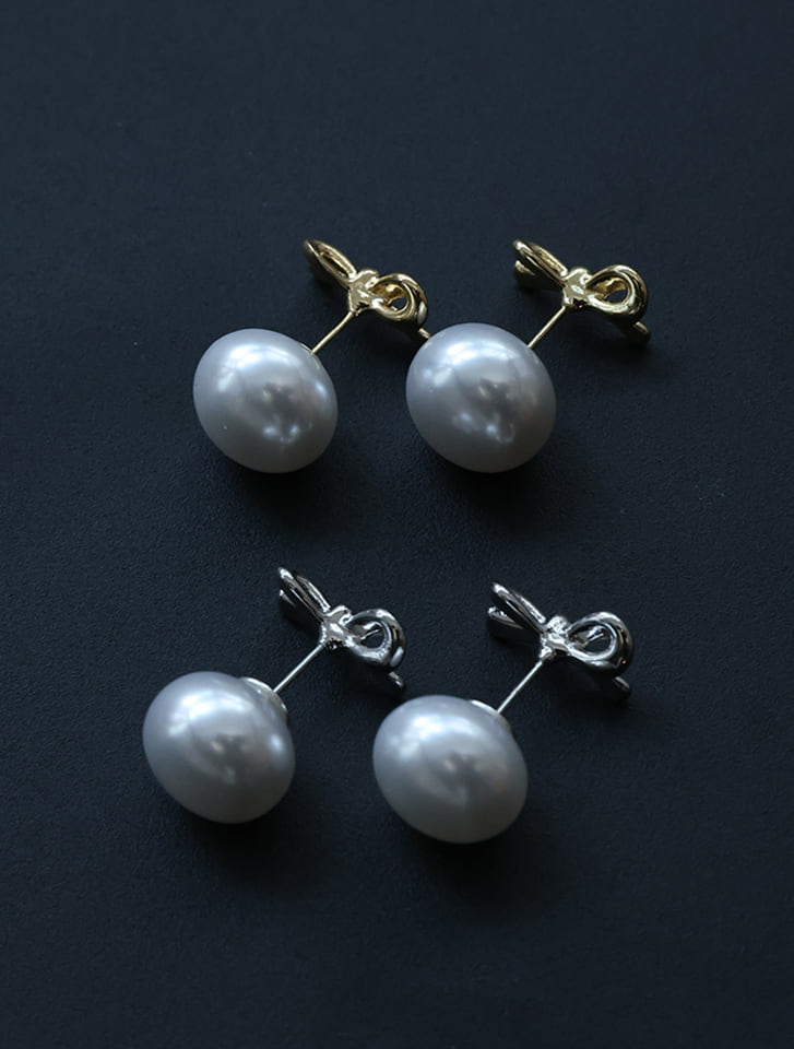 大粒パールキャッチモチーフピアス