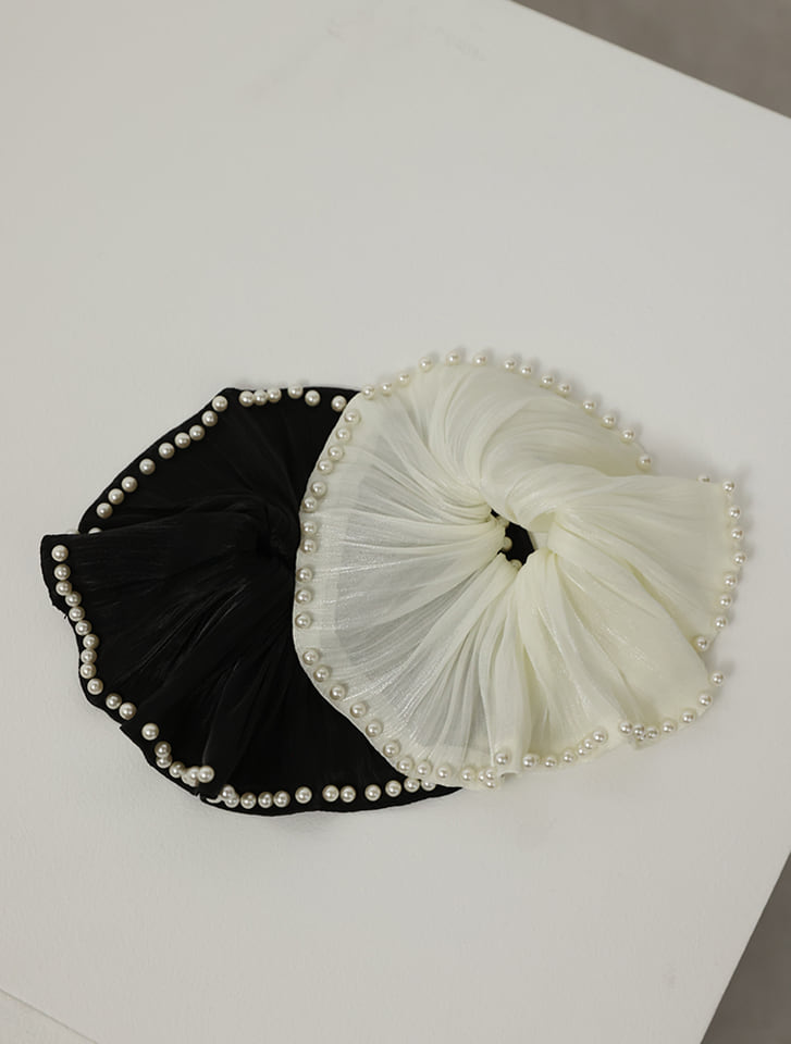 プリーツ加工ビッグシュシュ（パールパイピング）