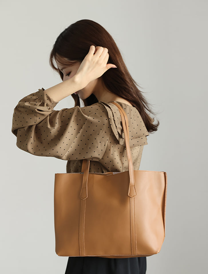 【A4対応】ポケットフェイクレザートートバッグ