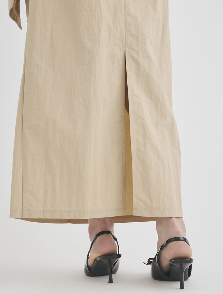 皮　巻きスカート igi スカート SLICK WRAP SKIRT / エナメルレザーライク巻き