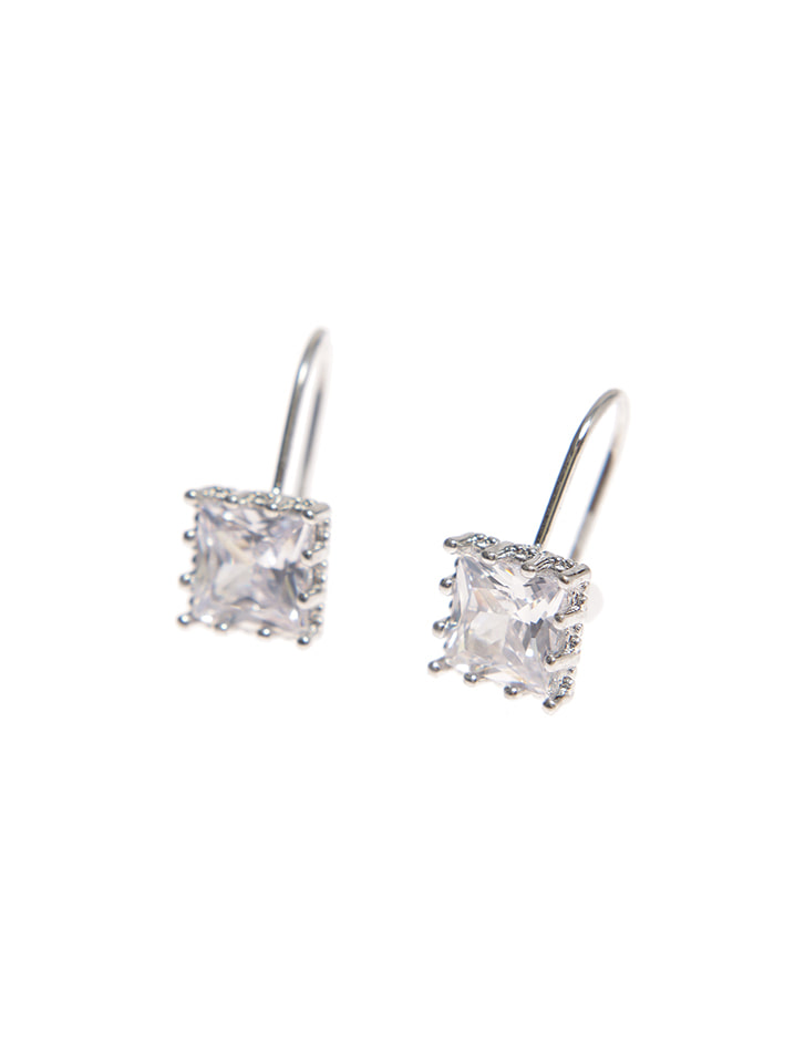 b-0460 四芒星形のシルバーピアス ひし形 ピアス 星 金属