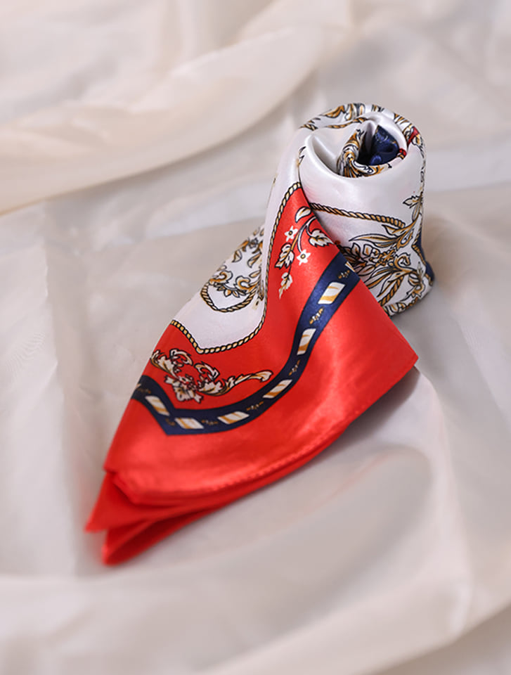 ノーブルモチーフ大判スカーフ