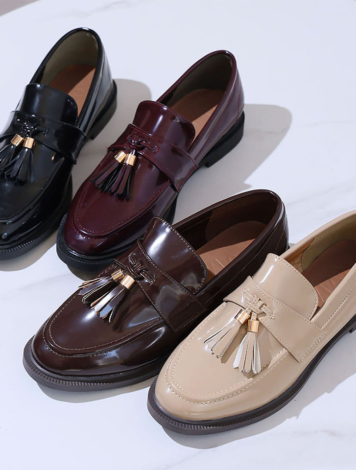 タッセルローファー