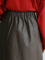フェイクレザーフラップポケットストレートスカート