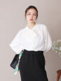 取外し可能リボン付きノーカラーブラウス