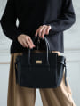 ゴールド金具付きフラップデザイン2WAYハンドバッグ